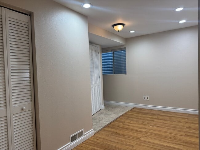 Building Photo - Beautiful Victoria Village Townhomes!