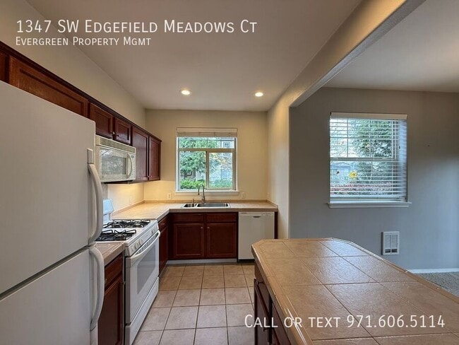 Building Photo - 1347 SW Edgefield Meadows Terrace