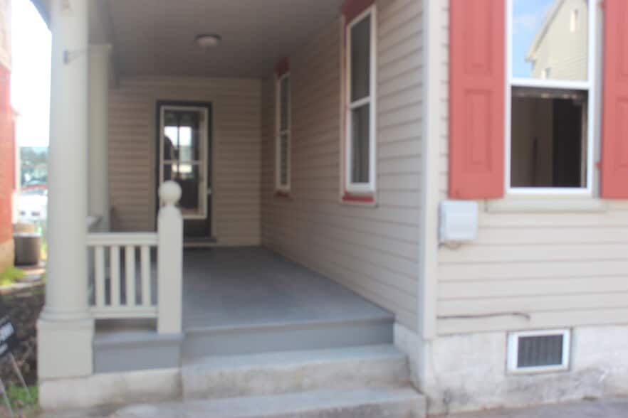 Front porch - 66 Front St