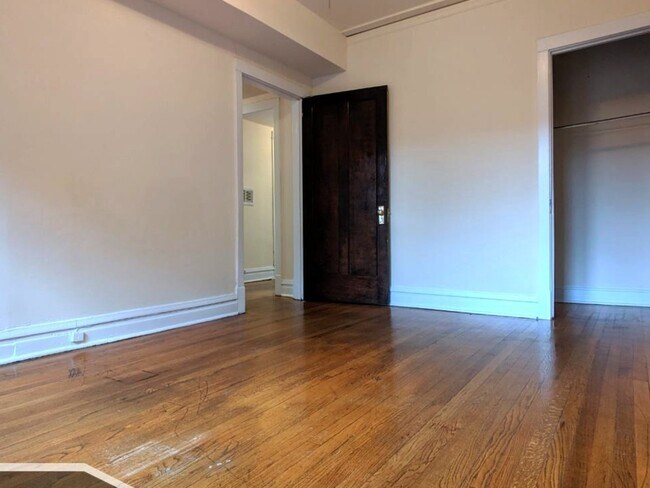 Building Photo - 2524 N Kedzie Blvd