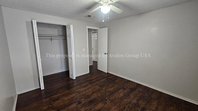 Building Photo - 2749 Frontier Ave