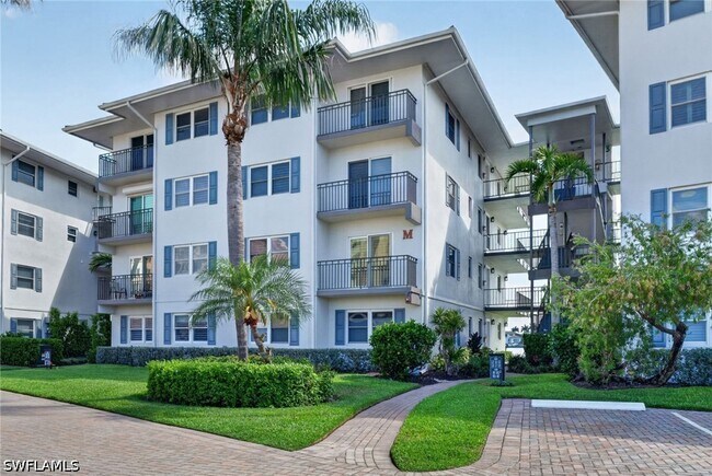 Building Photo - 3400 Gulf Shore Blvd N