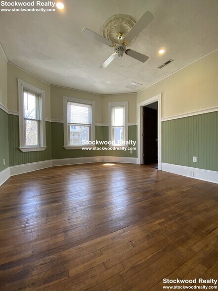 Building Photo - 18 Haverford St