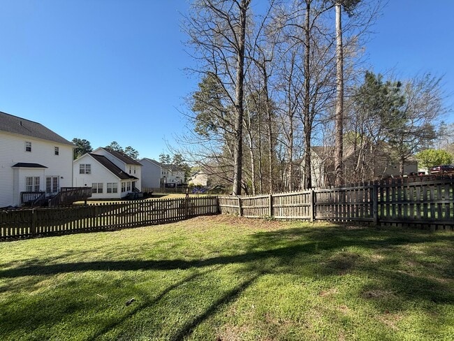 Building Photo - Charming 2BD, 2BA Durham Home with a Bonus Room/Office & Fenced Yard in a Prime Location