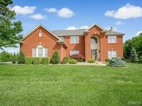 Building Photo - 1011 Lyonshall Blvd