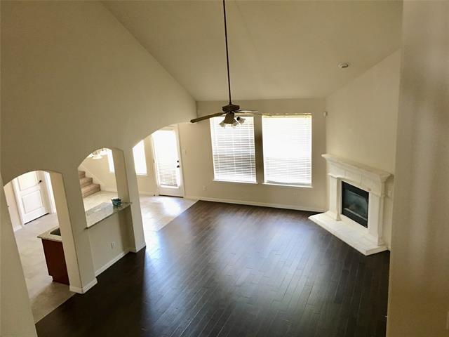 Building Photo - 8904 Brook Hollow Dr