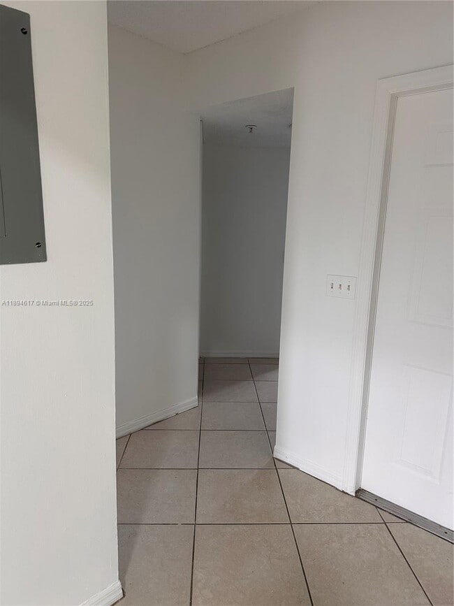 Building Photo - 2-Bed, 2-Bath Apartment with Garage Resort...