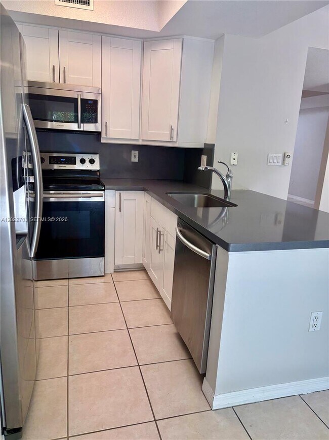 Building Photo - 10190 SW 88th St