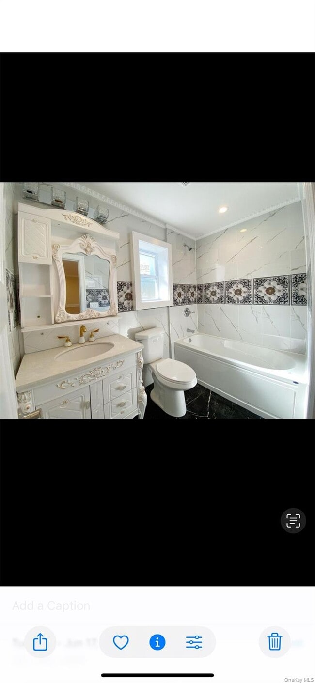 Building Photo - 114-85 177th Pl