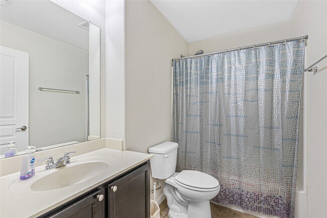 Building Photo - 3710 Saddlebag Way