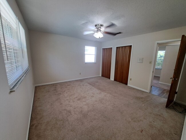 Building Photo - Affordable 3BR/2BA Pool Home