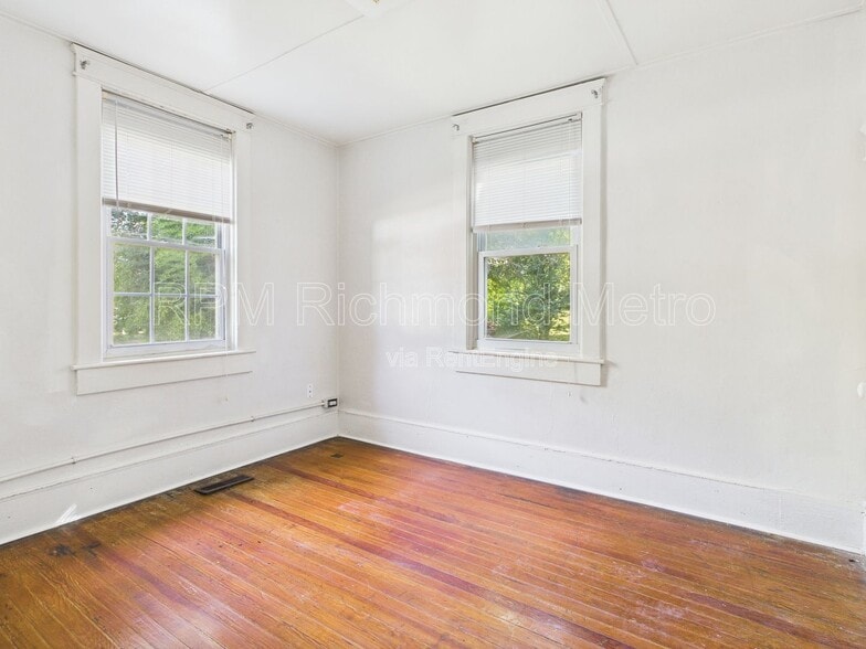 Building Photo - 803 2nd Ave