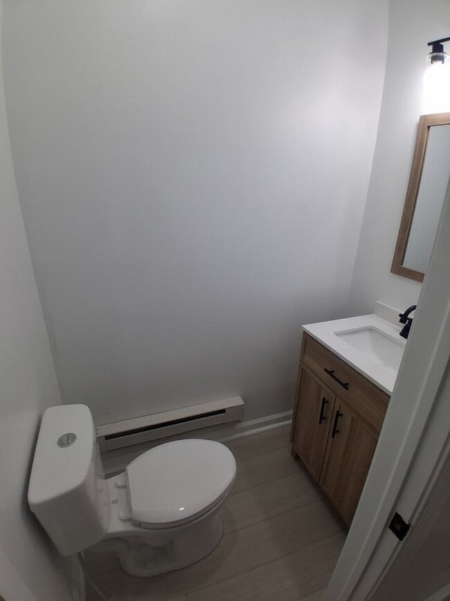 Building Photo - Beautiful Newly Renovated 4 Bedroom Home Now Available in Mantua