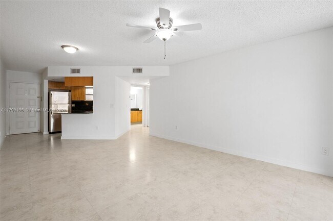 Building Photo - 8373 Lake Dr