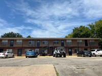 Building Photo - Charleston Apts