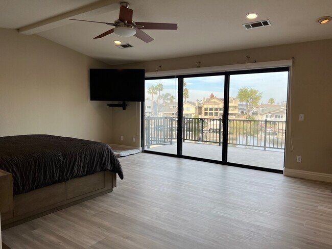 Building Photo - 4909 North Point