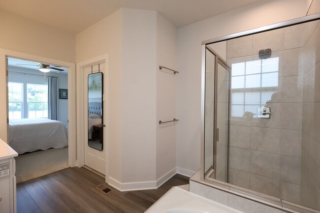 Building Photo - 4 Bedroom, 4 Bath Home w/Backyard Heated Pool overlooking Pearl's Fen