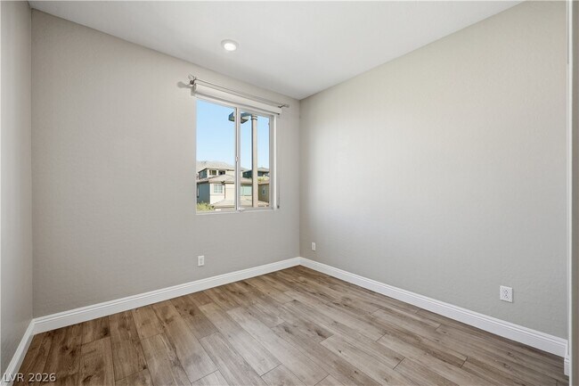 Building Photo - 402 Purple Sandpiper St