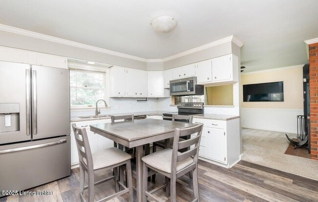 Building Photo - 12011 Brookmoor Dr