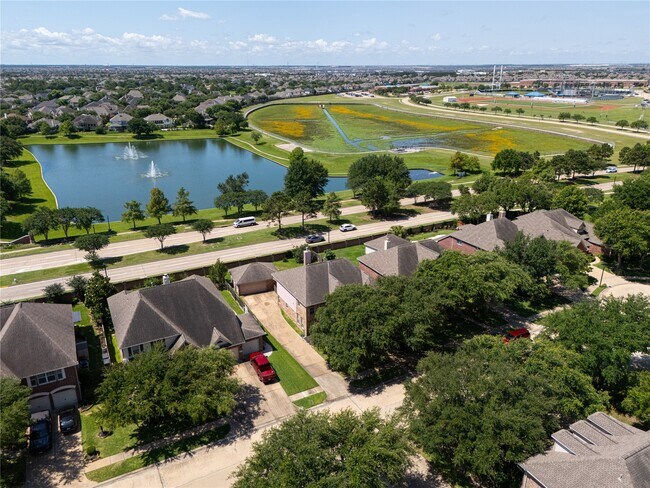 Building Photo - 27011 Rockwood Park Ln