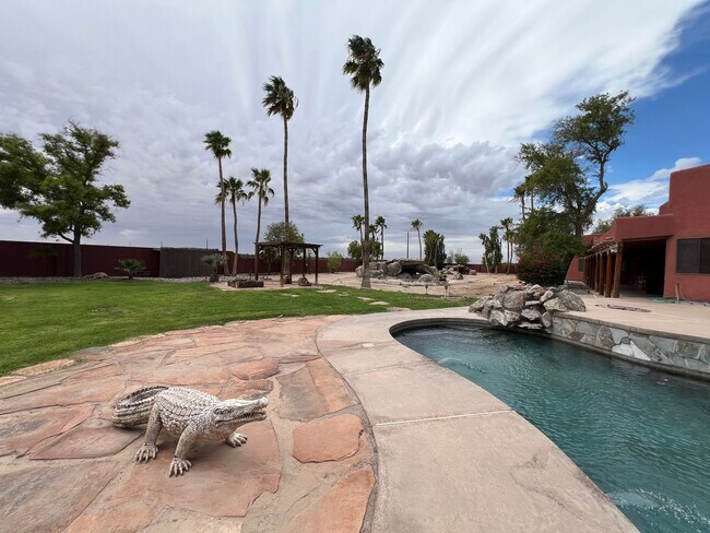 Building Photo - UNIQUE HOME ON ACREAGE!