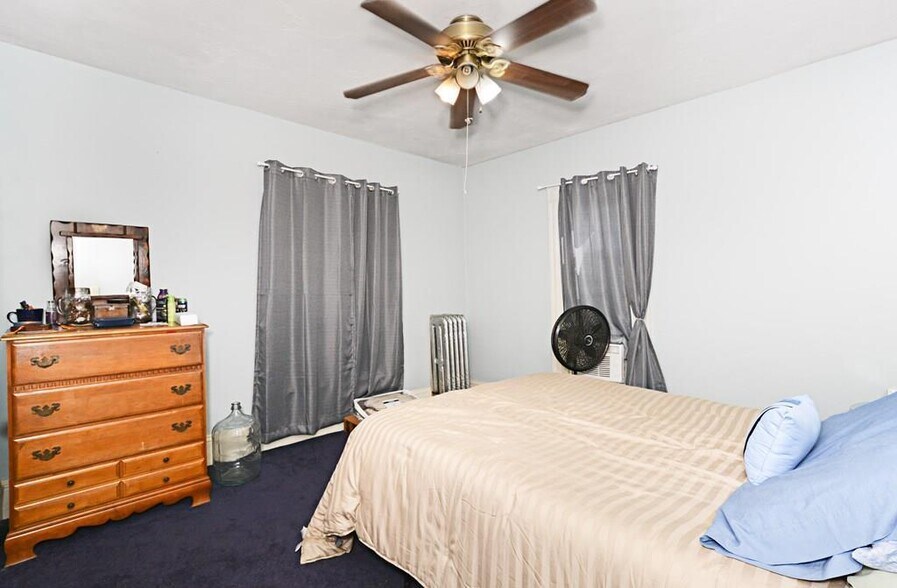 Building Photo - 20 June St