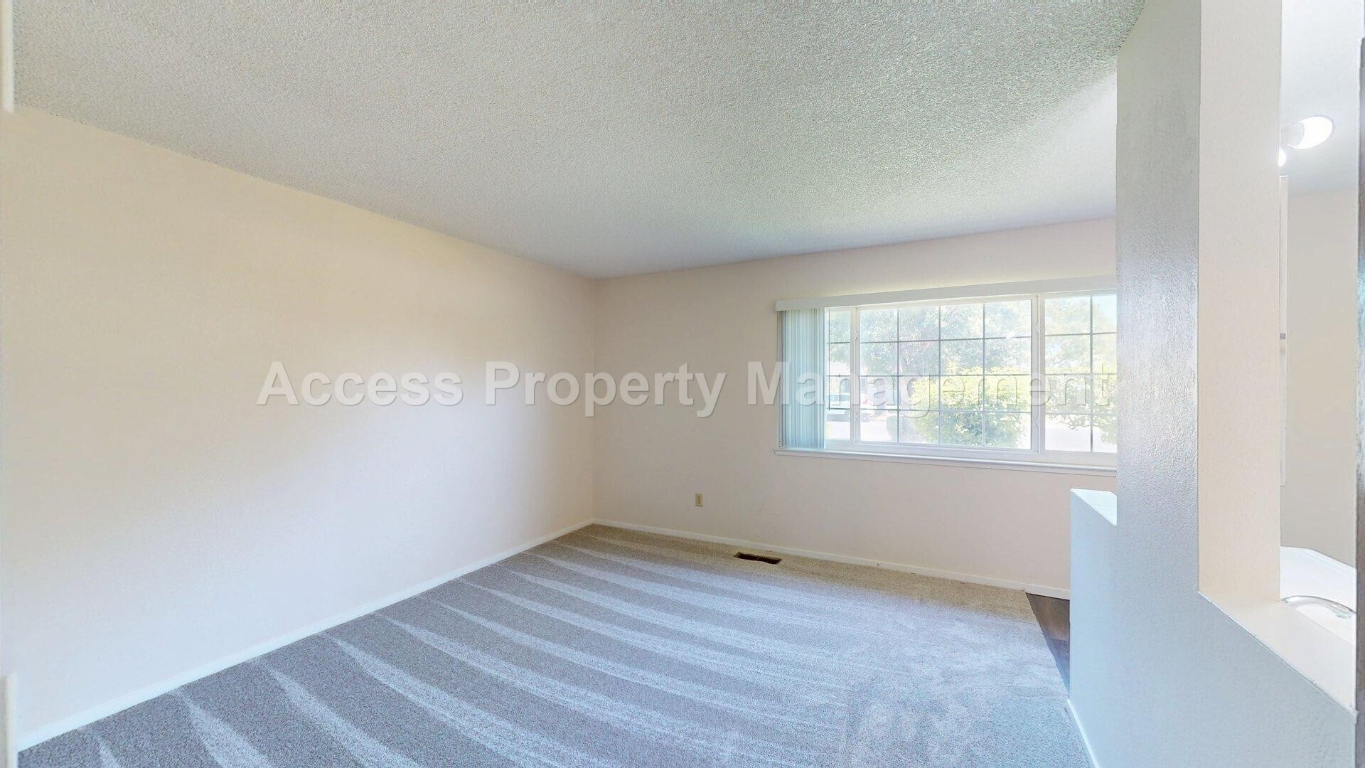 Building Photo - 1441 Montclair Dr