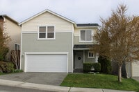 Building Photo - 450 NW Nesvik Way