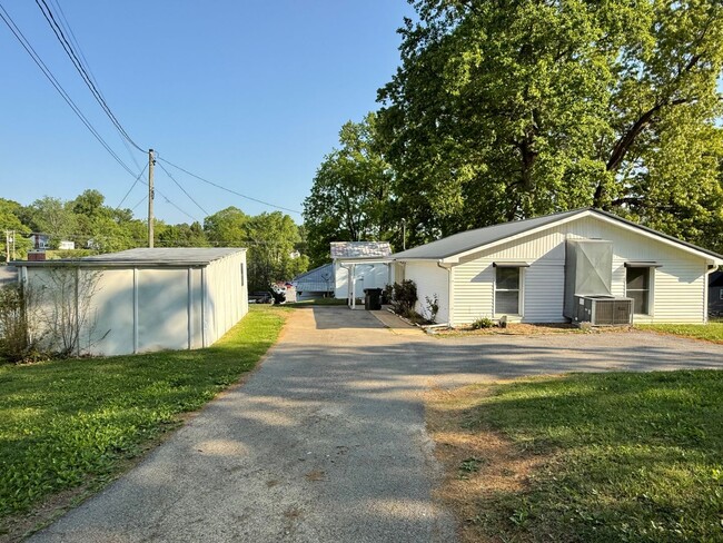 Building Photo - Tusculum Blvd Property