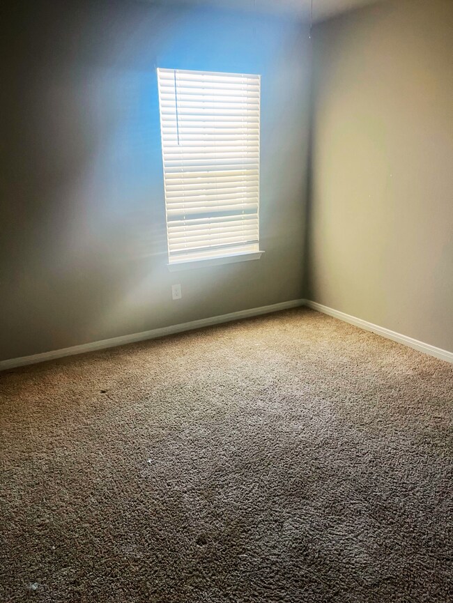 Building Photo - 531 Golden Grove Pky