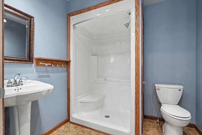 Building Photo - Beautiful Countryside 3-Bedroom Rental Home $2,200/Month!