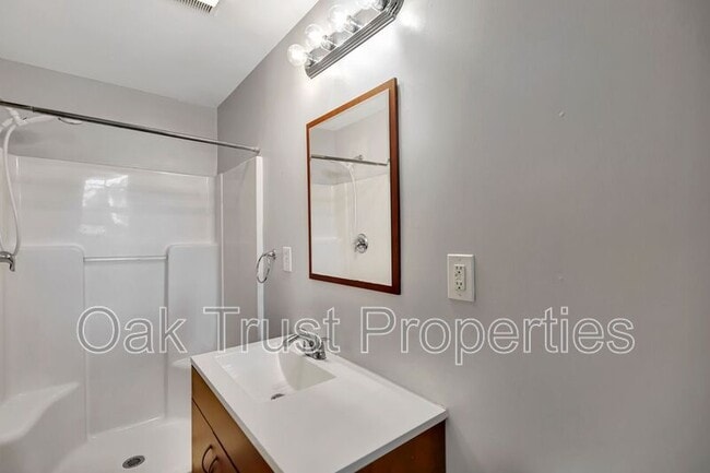 Building Photo - 5120 Braddock Ave