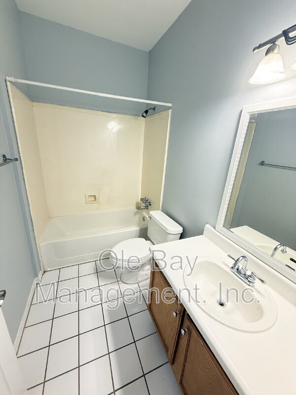 Building Photo - 740 Copperfield Dr W