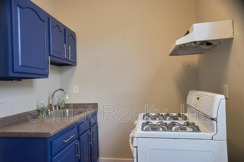 kitchen - 4151 Canal St