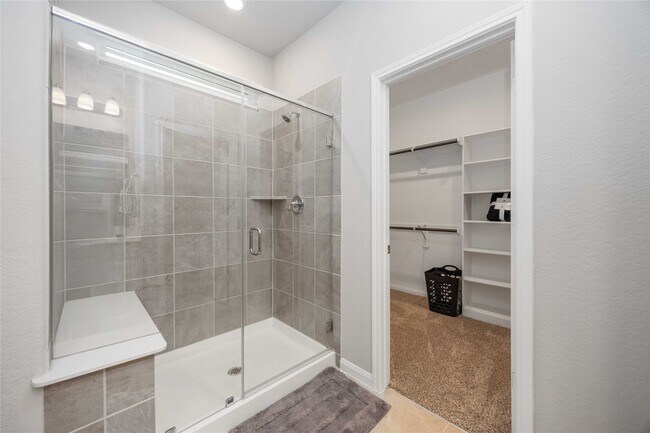 Building Photo - 7047 Silverleaf Oak St