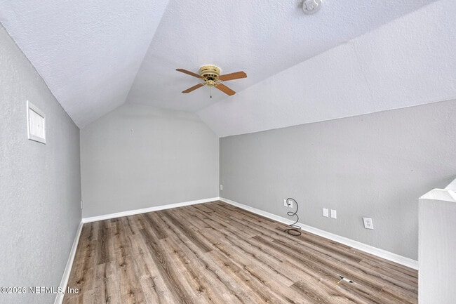 Building Photo - 13703 Richmond Park Dr N