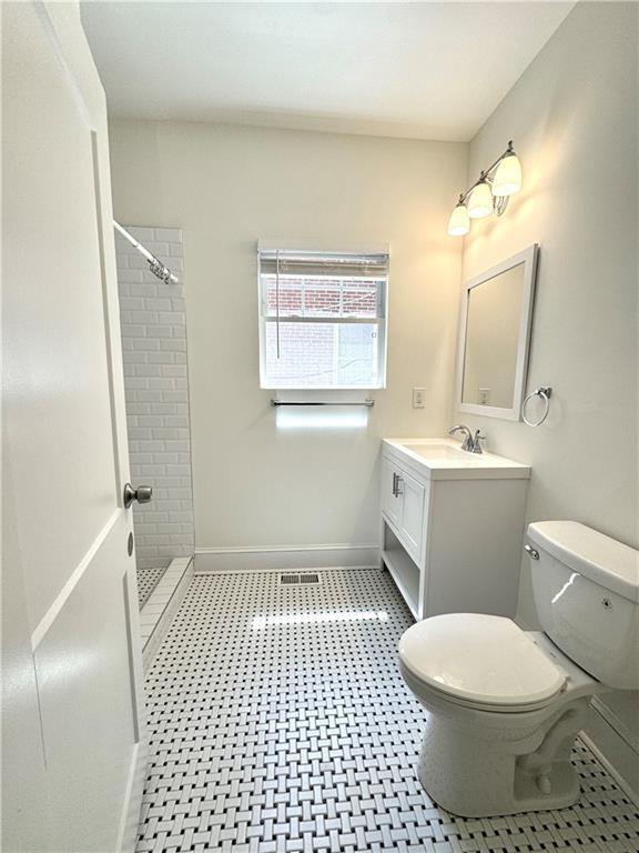 Building Photo - 858 Charles Allen Dr NE