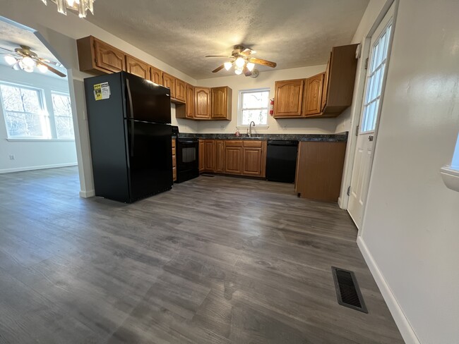 Building Photo - 836 Lynn Brooke Pl