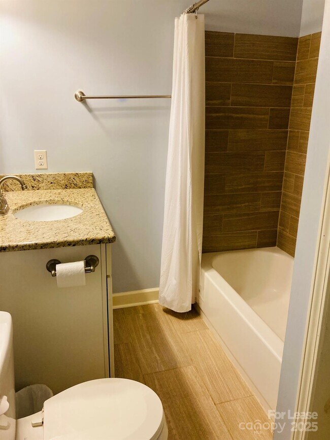 Building Photo - 4969 Moonlite Bay Dr