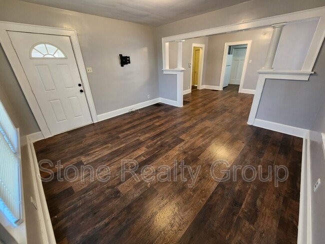 Building Photo - 715 3rd Ave