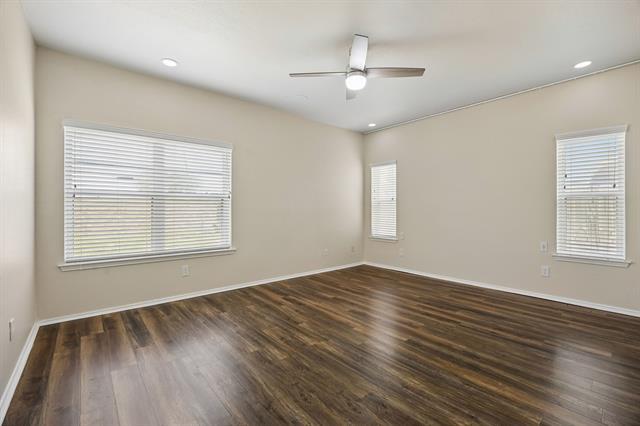 Building Photo - 703 Fossil Hill Dr
