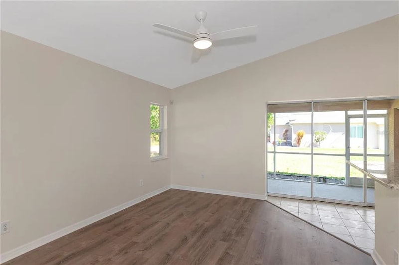 Building Photo - 1401 Hedgewood Cir