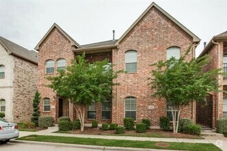 Building Photo - 4261 Comanche Dr