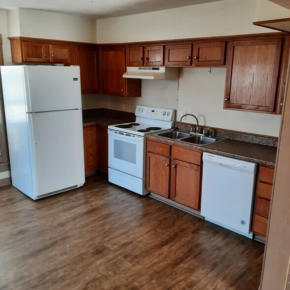 Kitchen - 1512 S 6th St