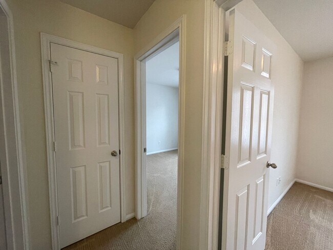 Building Photo - 6600 Taree Loop