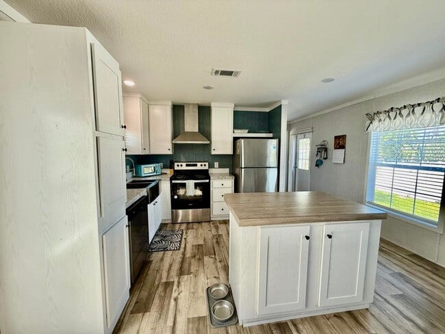 Building Photo - Hobe Hideaway Annual Rental in Hobe Sound