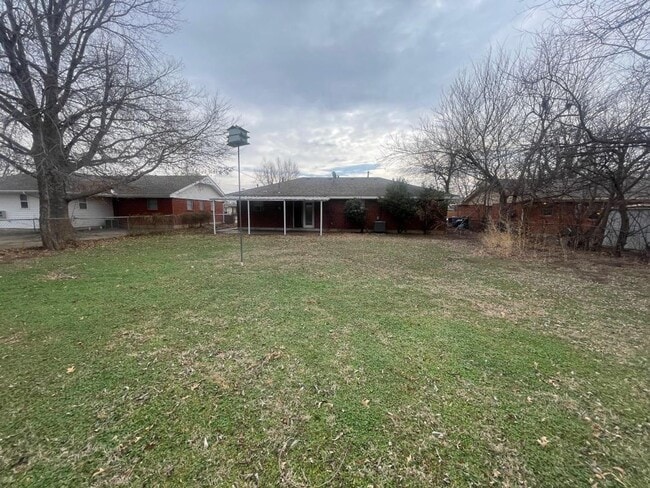 Building Photo - NORMAN HOME AVAILABLE FOR LEASE