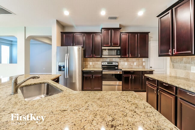 Building Photo - 415 Westchester Hills Ln