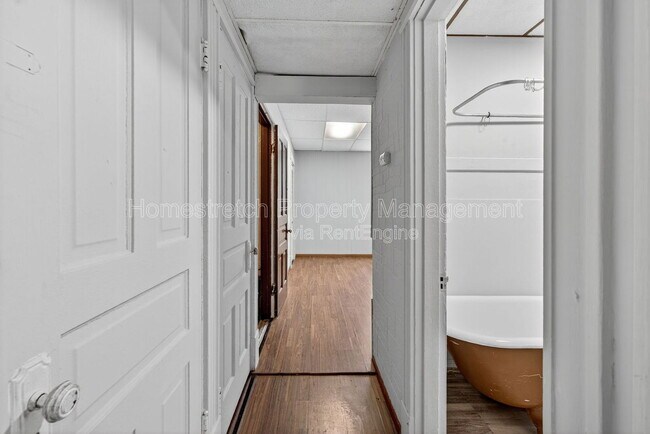 Building Photo - 551 Bates St