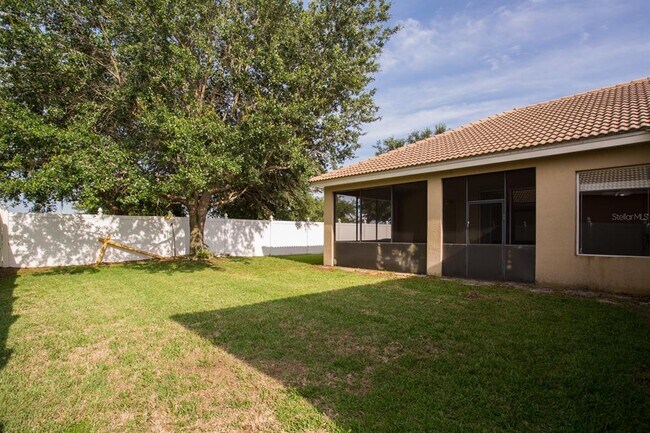 Building Photo - 3876 Shoreview Dr